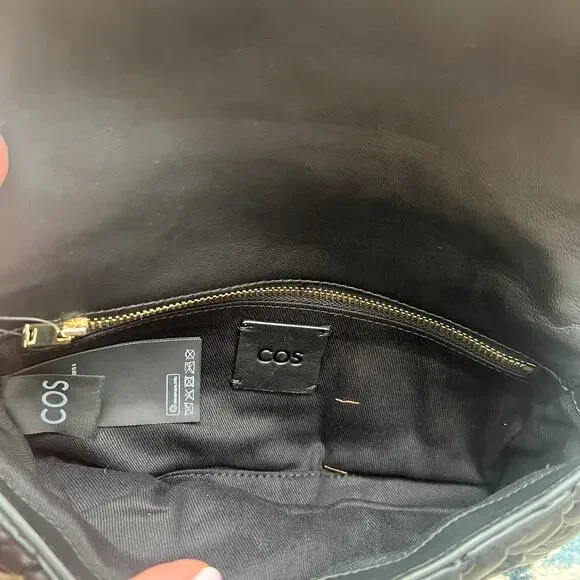 Cos Quilted crossbody bag black leather - Picture 3 of 4